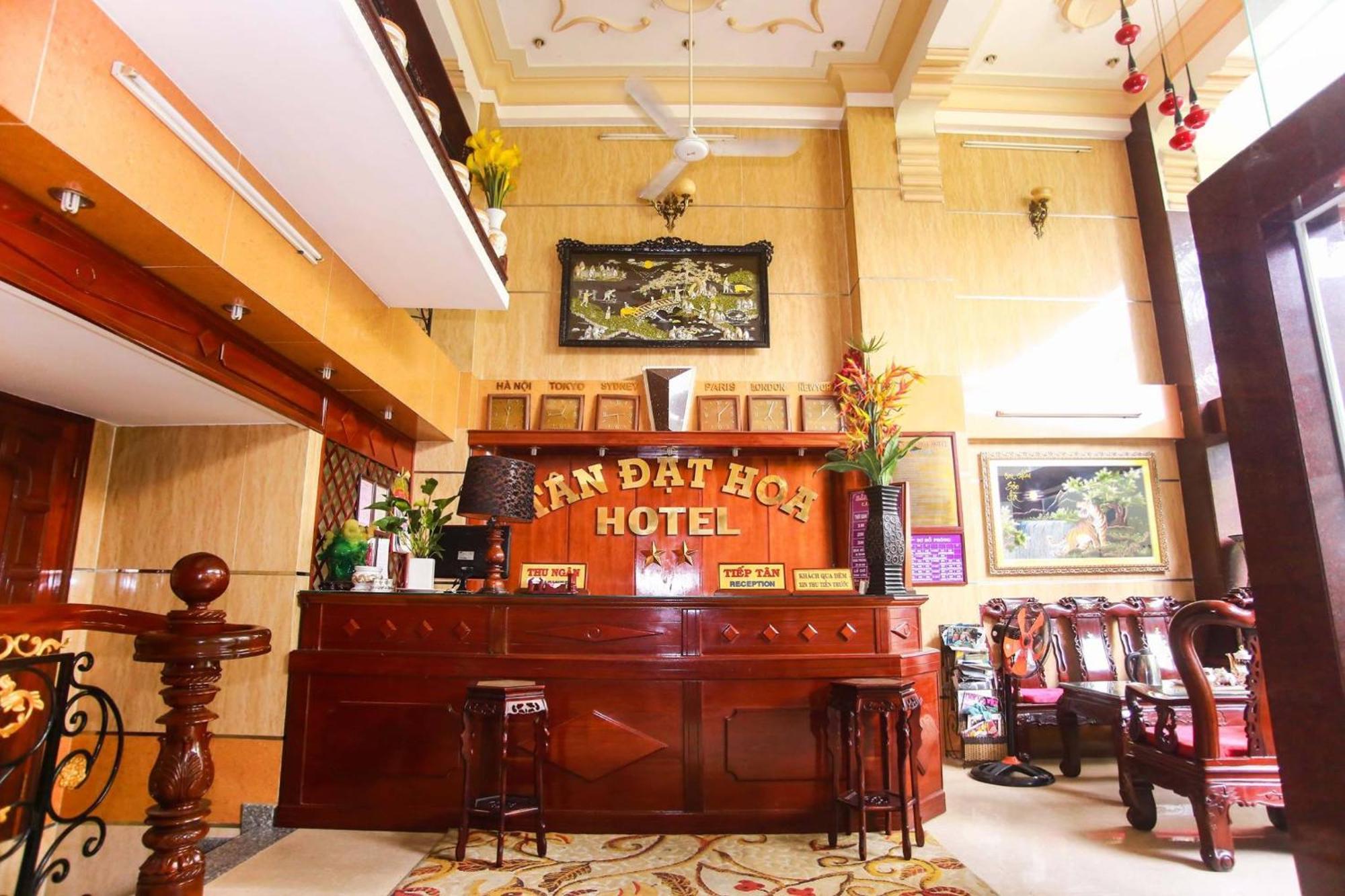 Tan Dat Hoa Hotel & Massage Thành Pho Ho Chí Minh Esterno foto